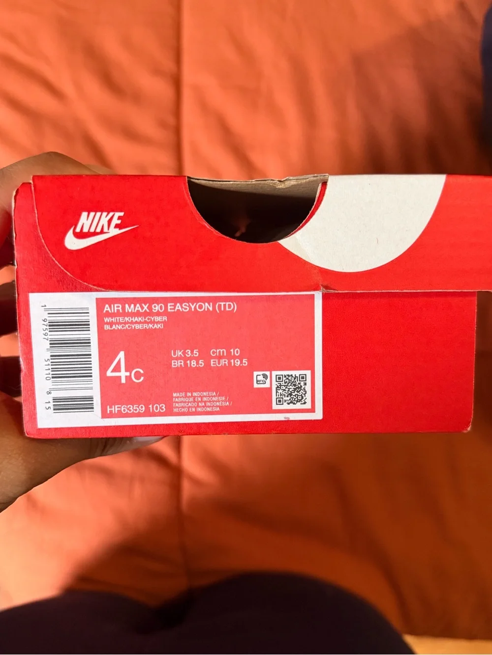Nike Kids Sneakers in Neon Yellow, Black & Cream